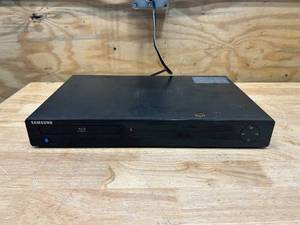 lot 92 image: SONY BLU-RAY DISC PLAYER BD-P1500
