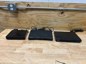 lot 88 image: Lot of 3 DVD Players