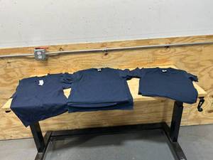 lot 96 image: Lot of 18 Youth T-Shirts in Navy Blue