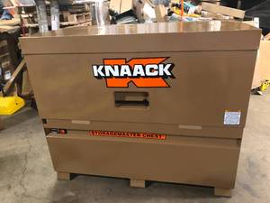 Knaack 49 in. W x 30 in. L x 60 in. H, Steel Jobsite Storage Piano Box customer return see pictures