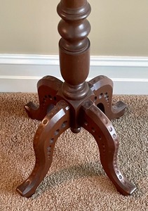 lot 33 image: Wooden Plant Stand  Pedestal Table
