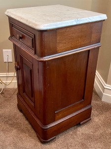 lot 37 image: Gorgeous Half Commode