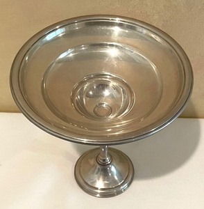 lot 45 image: Vintage Sterling Silver Candy Dish