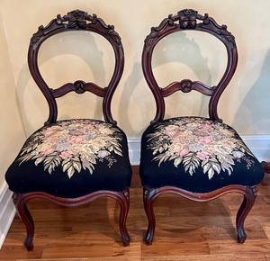 lot 61 image: Pair of Antique Victorian Walnut Chairs with Needlepoint Seats