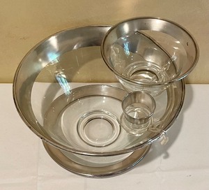 lot 65 image: Mid Century Dorthy Thorpe Complete Shrimp Server Set 5 Pieces