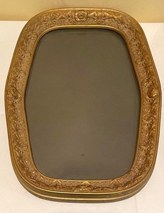 lot 66 image: Pair of Vintage Golden Frames