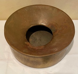 lot 68 image: Vintage Brass Spittoon