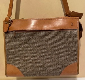 lot 92 image: Vintage Hartman Travel Bag