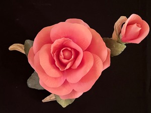 lot 6 image: Boehm Pink Peace Porcelain Rose Figurine 10416