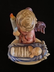 lot 35A image: Hummel Figurine