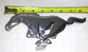 lot 533 image: Vintage Mustang Ford Grille emblem.