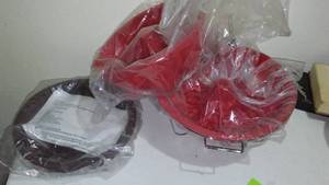 lot 514 image: Silicone Bakeware.  Two Pie Plates and 2 Bundt Molds.