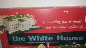 lot 502 image: Three-Dimensional Puzzle of the White House. New in box.