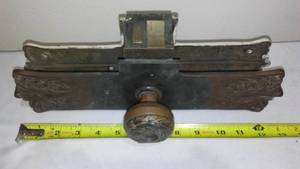 lot 613 image: Vintage Ornate doorknob and Plates.
