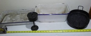 lot 634 image: Enamelware.