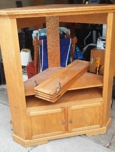 lot 742 image: Corner Entertainment Unit.