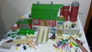lot 755 image: Marx Happi Time Farm Set 1963. 99% complete.