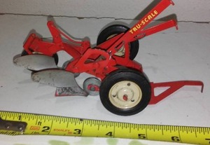 lot 756 image: Vintage Tru Scale 2 bottom plow. Working.