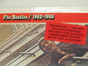 lot 89 image: The Beatles 1962-1966 Album w Red Sleeves