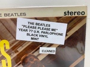 lot 94 image: The BEATLES Please Please Me Album