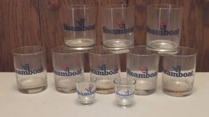 lot 31 image: collectable glassware