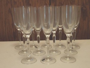 lot 34 image: stemmed glasses