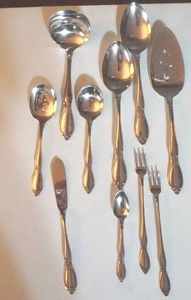 lot 95 image: Oneida flatware