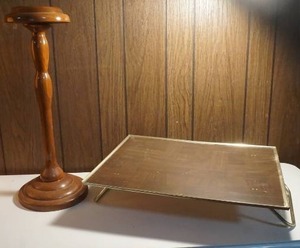 lot 123 image: vintage ashtray stand