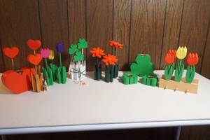 lot 136 image: hand made dcor