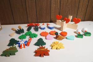 lot 137 image: hand made dcor