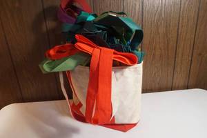 lot 141 image: reusable bags