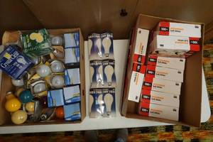 lot 170 image: light bulbs