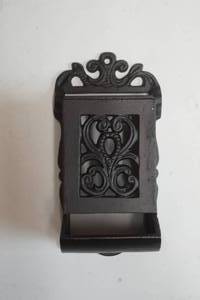 lot 187 image: match stick holder