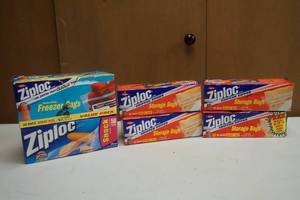 lot 212 image: Zip Lock bags