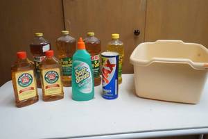 lot 217 image: cleaning supplies