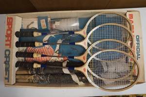 lot 223 image: bad mitten set