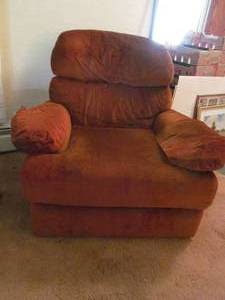 lot 7 image: arm chairs