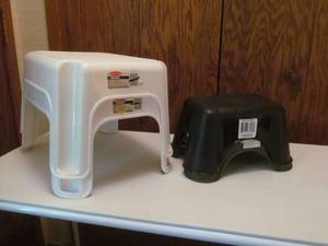 lot 10 image: step stools