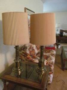 lot 63 image: table lamp