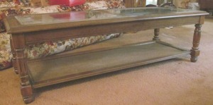lot 64 image: coffee table