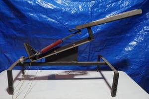 lot 273 image: Manual Clay Pigeon Thrower