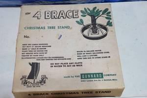 lot 286 image: Christmas Tree Stand