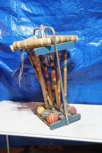 lot 374 image: Vintage Croquet Set