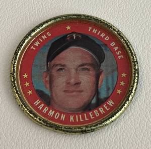 lot 54 image: Harmon Killebrew 1971 Topps Coin #100 Vintage Minnesota Twins Baseball