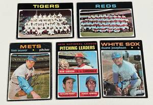 lot 148 image: 1971 Topps Baseball Lot of 5, Includes #160 Tom Seaver, Bob Gibson, and Team Cards