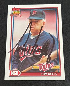 lot 153 image: Tom Kelly Auto Card - Signed on 1991 Topps #201  Minnesota Twins Baseball Card