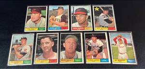lot 380 image: 1961 Topps Baseball 70 Card Vintage Lot
