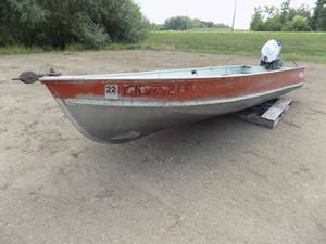 1977 Lund with Evinrude Motor