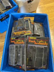 27 Satco Floating Canopy Feed, for Track lighting, Black