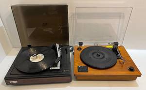 lot 9 image: Two Turntables 1 BSR Mcdonald (Needs Repair) 1 1 By One Spins And Seems To Work
